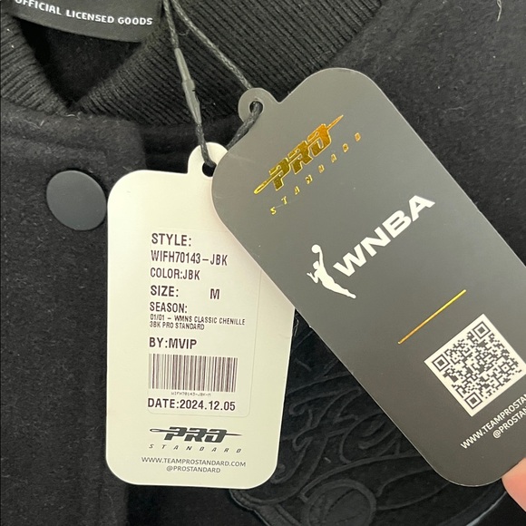 WNBA Black Varsity Jacket with Leather Sleeves Indiana Fever - Picture 3 of 8